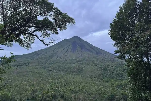 Arenal Volcano National Park hike